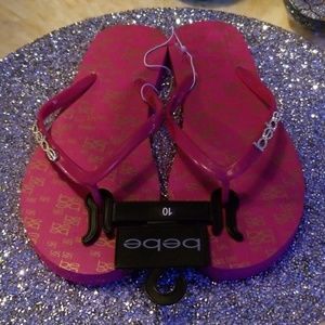 💗💗💗Hot pink Bebe flip flops, nwt, size 10